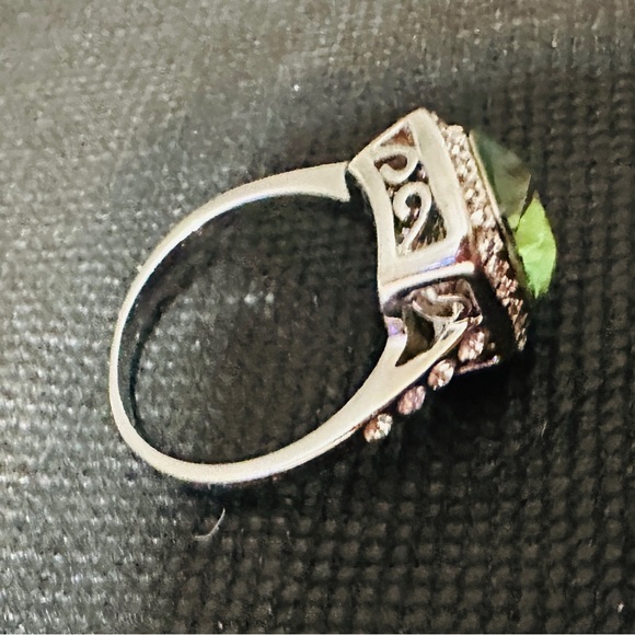 Silver Stainless Steel w Simulated Green Topaz Cushion Square CZ Ring Size 9 - Picture 5 of 12